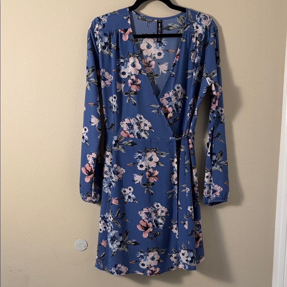 Design Lab by Lord & Taylor Blue Floral Wrap Dress Size M